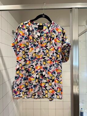 W5 White Multicolor Floral Short Sleeve Blouse